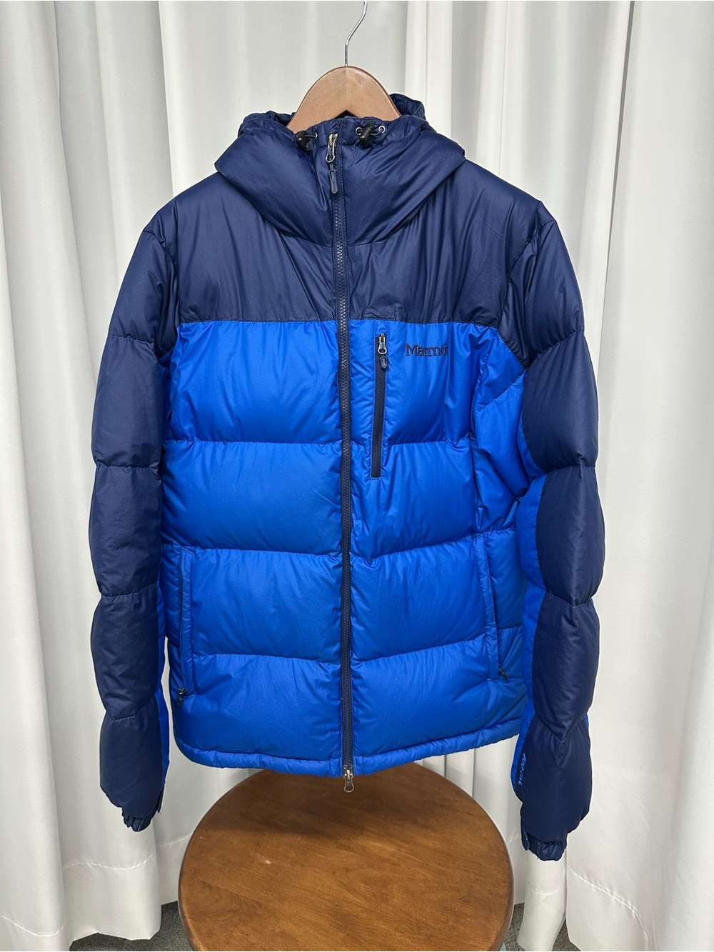 Marmot Men's Two-Tone Navy and Royal Blue Hooded Down Jacket size medium
